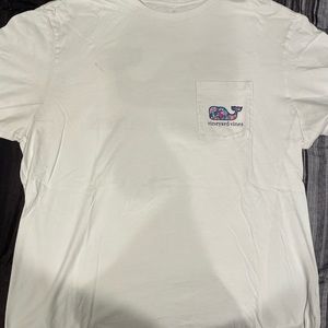 Large vineyard vines short sleeve shirt